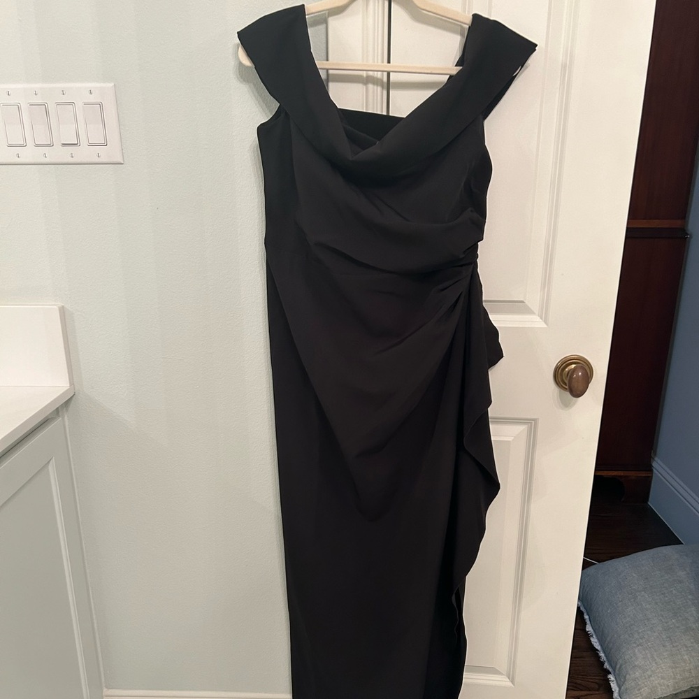 Vince camuto crepe off the shoulder column gown worn once
